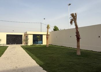 استراحة بجلسة خارجية و مسبح