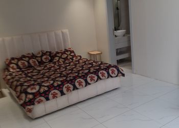 شاليه بغرفة بروجكتر ومسبح ومجلس