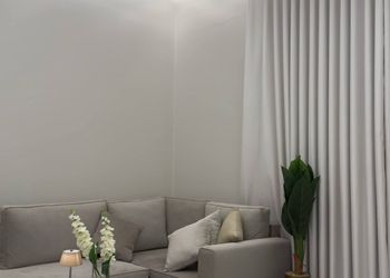 استديو بتصميم هادئ وسرير مريح 
