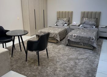 استديو بجلسة خارجية وسرير ماستر 