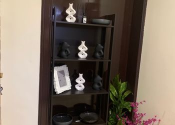 استديو بسرير ماستر وأثاث مريح 