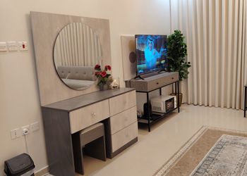 استديو بأثاث مريح وبسيط 
