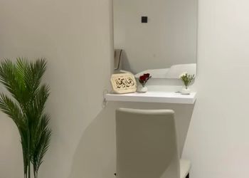 استديو بسرير ماستر وجلسه جانبيه
