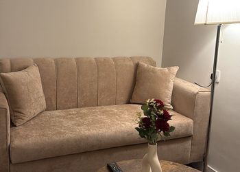 استديو بسرير ماستر وجلسة جانبية