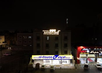 استديو بسرير ماستر وجلسة جانبية 