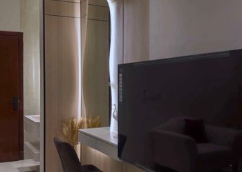 استديو بسرير ماستر وأثاث مريح 