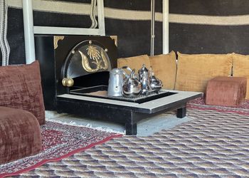 استراحة ومخيم بإطلالة جميلة