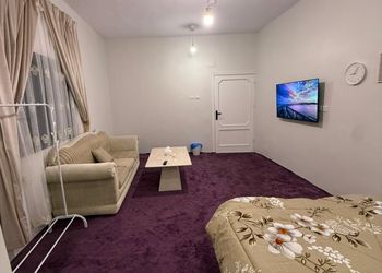 استديو هادئ بسرير ماستر 