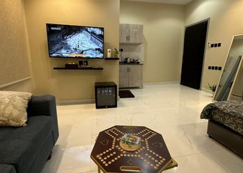 استديو بسرير ماستر وجلسة جانبية 