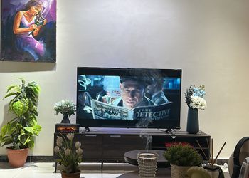 شقة بصالة أنيقة ودخول ذاتي