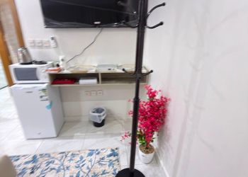 استديو بسرير ماستر وجلسة جانبية 