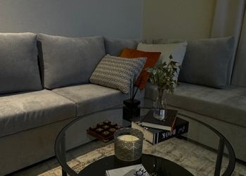 استديو هادئ بدخول ذاتي 