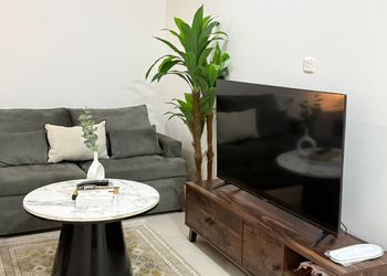 استديو بسرير ماستر وجلسة جانبية 