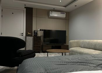 شاليه بمجلس واسع وغرفة نوم 