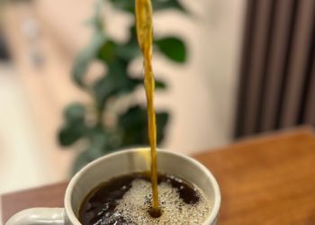 استديو بسرير ماستر وجلسة جانبية 