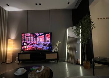 استديو هادئ بدخول ذاتي 