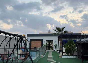 شاليه بمسبح وألعاب أطفال
