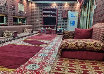 استراحة ببيت شعر وجلسة خارجية