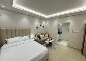 استديو هادئ بدخول ذاتي 
