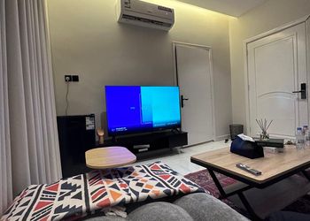 شقة بسرير ماستر 