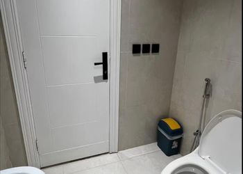استديو بسرير ماستر وجلسة جانبية
