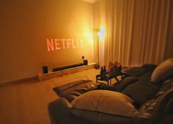 شقه بمجلس وغرفتين نوم وسينما
