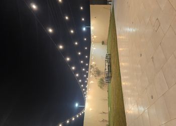 شاليه بغرفة نوم و صاله انيقة