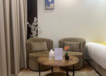 استديو بسرير ماستر وجلسة جانبية 