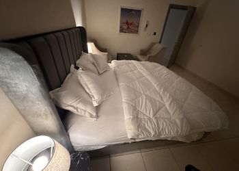 شقة بصالة وغرفة نوم دخول ذاتي 