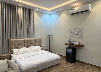 استديو بسرير ماستر ودخول ذاتي