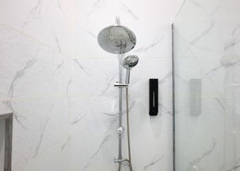 استديو بسرير ماستر وجلسه جانبيه