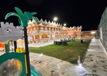 شاليه بغرفتين نوم و جلسة خارجية