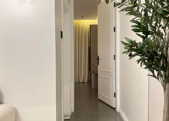شقة بتصميم أنيق ودخول ذاتي