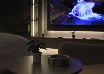 استديو هادئ بسرير ماستر 