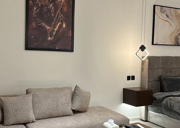 استديو بسرير ماستر