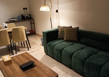 شقه مع بانيو وغرفة نوم وصاله