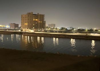 استديو بسرير ماستر وجلسة جانبية