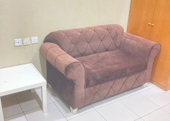 استديو بسرير ماستر وأثاث مريح 