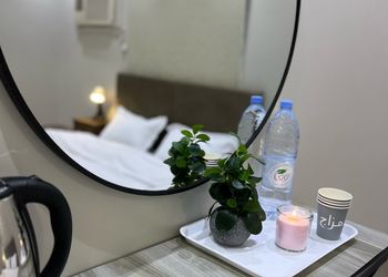 استديو بسرير ماستر 