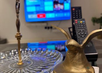 شاليه بجلسة خارجية ومسبح 
