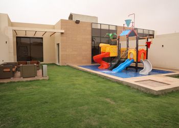 شاليه بركن شواء و جلسة خارجية 
