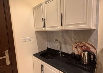 استديو هادئ بسرير ماستر 