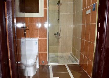 استديو بسرير ماستر وأثاث مريح 