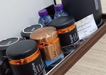 استديو بأثاث مريح وبسيط 
