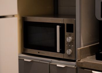 شقة بغرفة معيشة وغرفتين نوم 