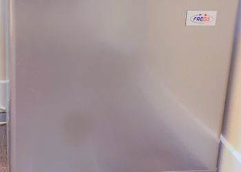 استديو بسرير ماستر وجلسة جانبية 