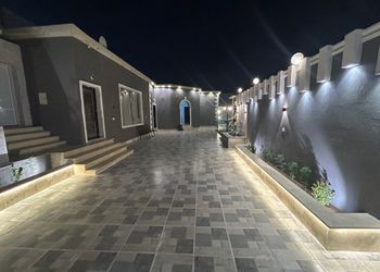 شاليه بمسبح وألعاب مائية
