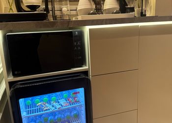 استديو بأثاث مريح وفخم 