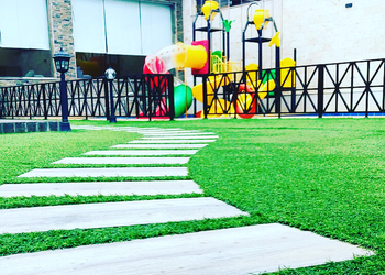استراحة بمسطح اخضر