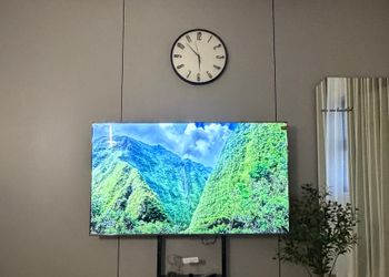 استديو بأثاث مريح وبسيط 